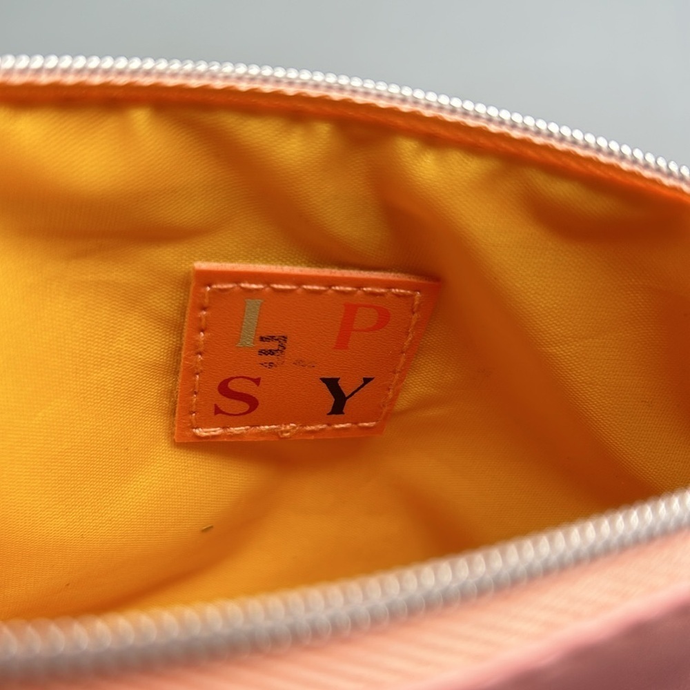 Ipsy Pouch - Picture 4 of 4